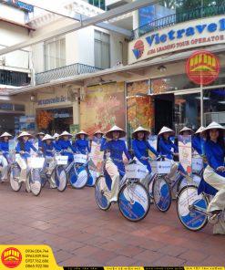 Trang chủ 73 Cờ phướn Roadshow diễu hành đường phố