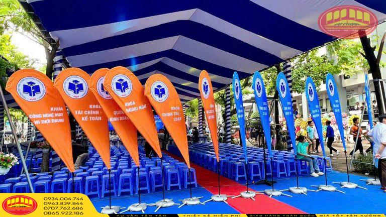 Cờ phướn đế bê tông có bền hơn đế nhựa 1 Khi nào cần sử dụng cờ phướn marketing?