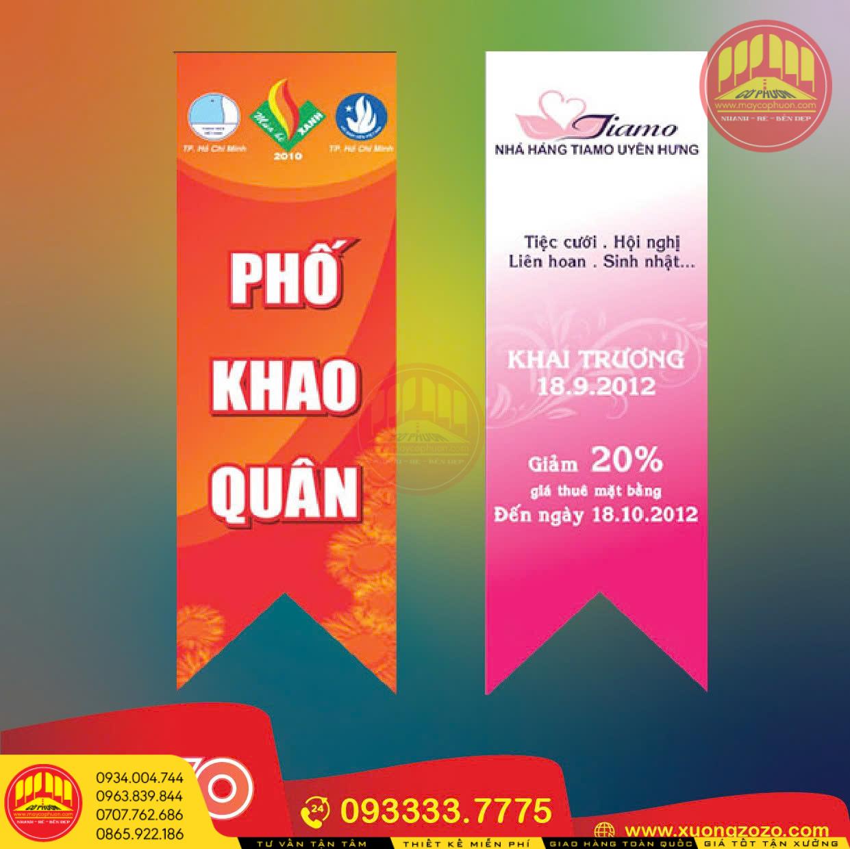 Cờ phướn treo đường phố.